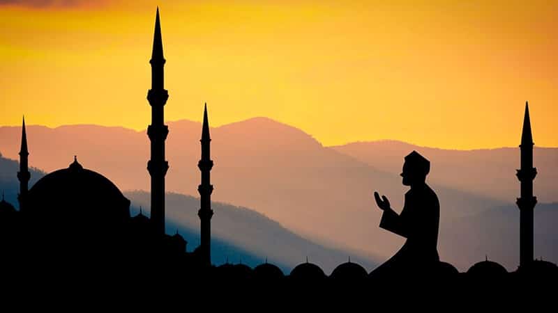 Ucapan Belasungkawa Islam - Bayangan Muslim Berdoa