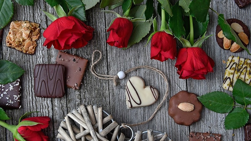 Cokelat dan Mawar