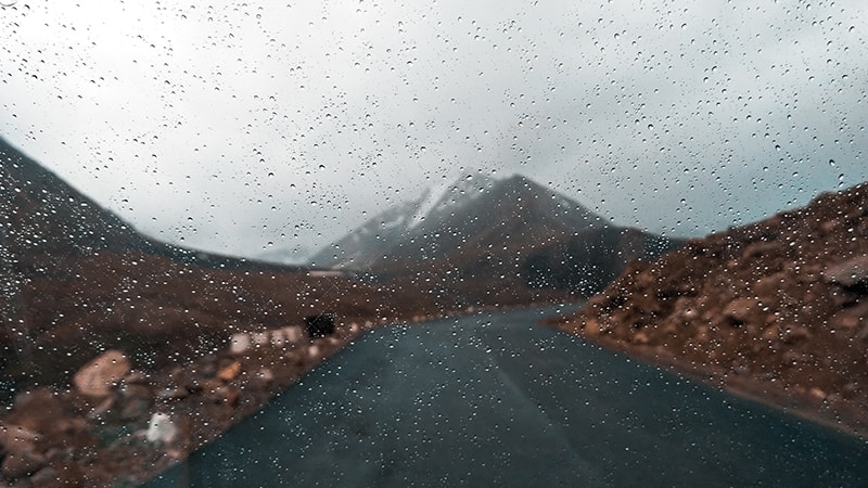 Kata-Kata tentang Alam dan Cinta - Hujan di Gunung