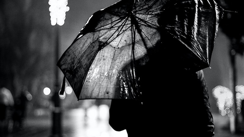 Kata-Kata Perpisahan untuk Kekasih yang Pergi - Payung dan Hujan