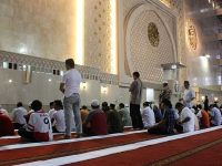 Kata-Kata Santri Gaul - Salat di Masjid