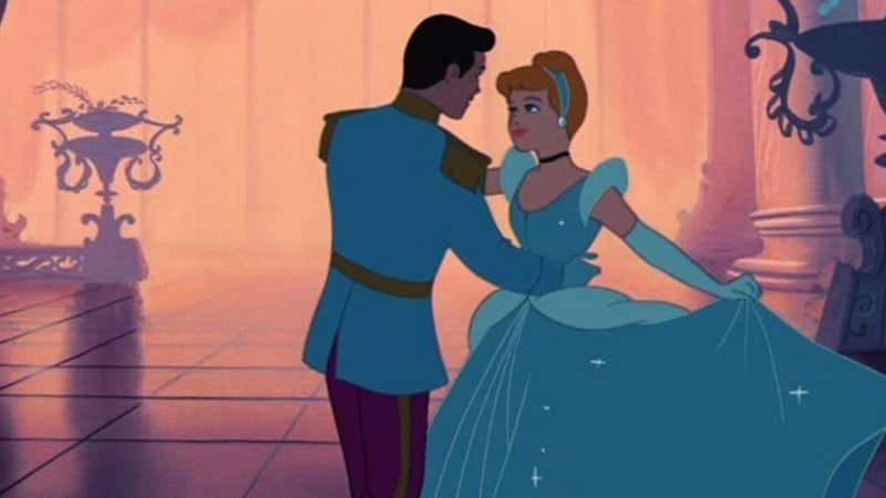 Pangeran dan Cinderella Berdansa