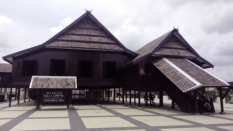 Rumah Adat Sulawesi