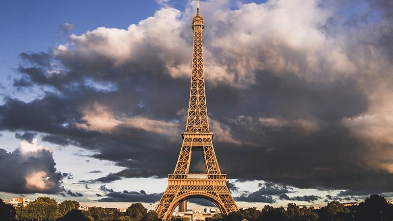 Kata-Kata Pengagum Rahasia - Menara Eifel