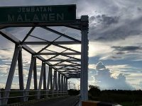 Asal Usul Danau Malawen - Jembatan Malawen