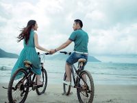 Kata-Kata Bijak dalam Hubungan Cinta - Pasangan Bersepeda