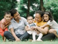 Kata-Kata Liburan Bersama Keluarga - Keluarga Bahagia