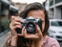 Kata-Kata Bijak Fotografer - Wanita Memotret