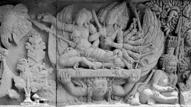 Penyebab Runtuhnya Kerajaan Mataram Kuno - Relief Candi Prambanan