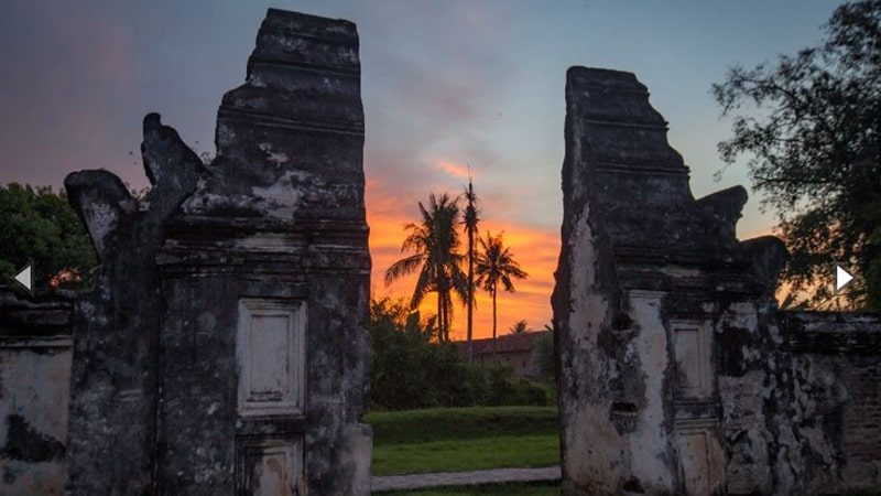 Peninggalan Kerajaan Banten - Gerbang Istana Kaibon