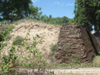 Runtuhnya Kerajaan Gowa-Tallo - Dinding Benteng Somba Opu
