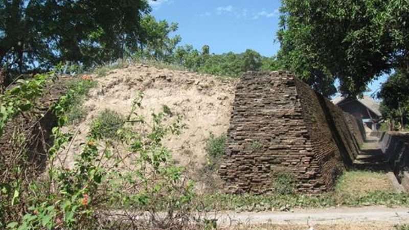 Runtuhnya Kerajaan Gowa-Tallo - Dinding Benteng Somba Opu